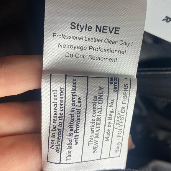 Brand New Danier Black Leather Vest - Picture 11 of 12